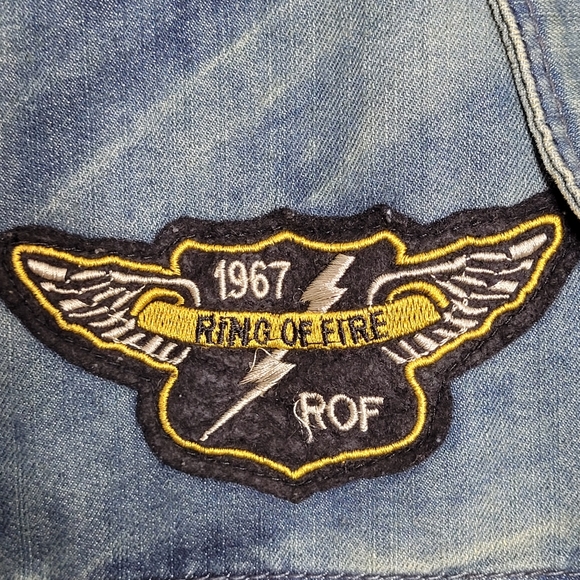 RING OF FIRE PATCHED DISTRESSED DENIM BLUE JEAN VEST SIZE L MULTIPLE POCKETS - Picture 10 of 10